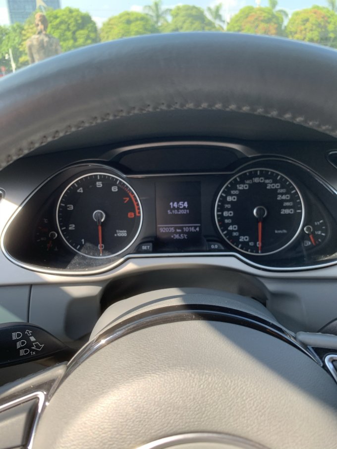 奥迪轿车