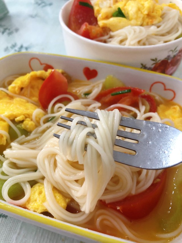 今日份午餐～又是番茄鸡蛋面