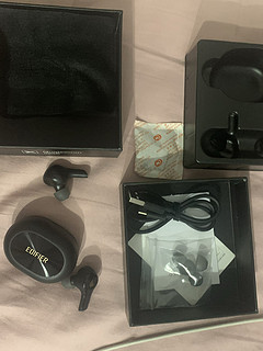 漫步者X5尊享版入耳式蓝牙耳机