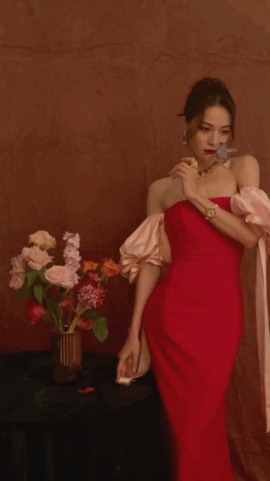 许晴遇上佟丽娅、钟楚曦，宝格丽晚宴谁的红毯礼服更好看？