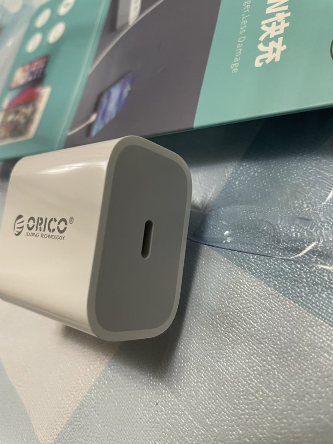 奥睿科充电器