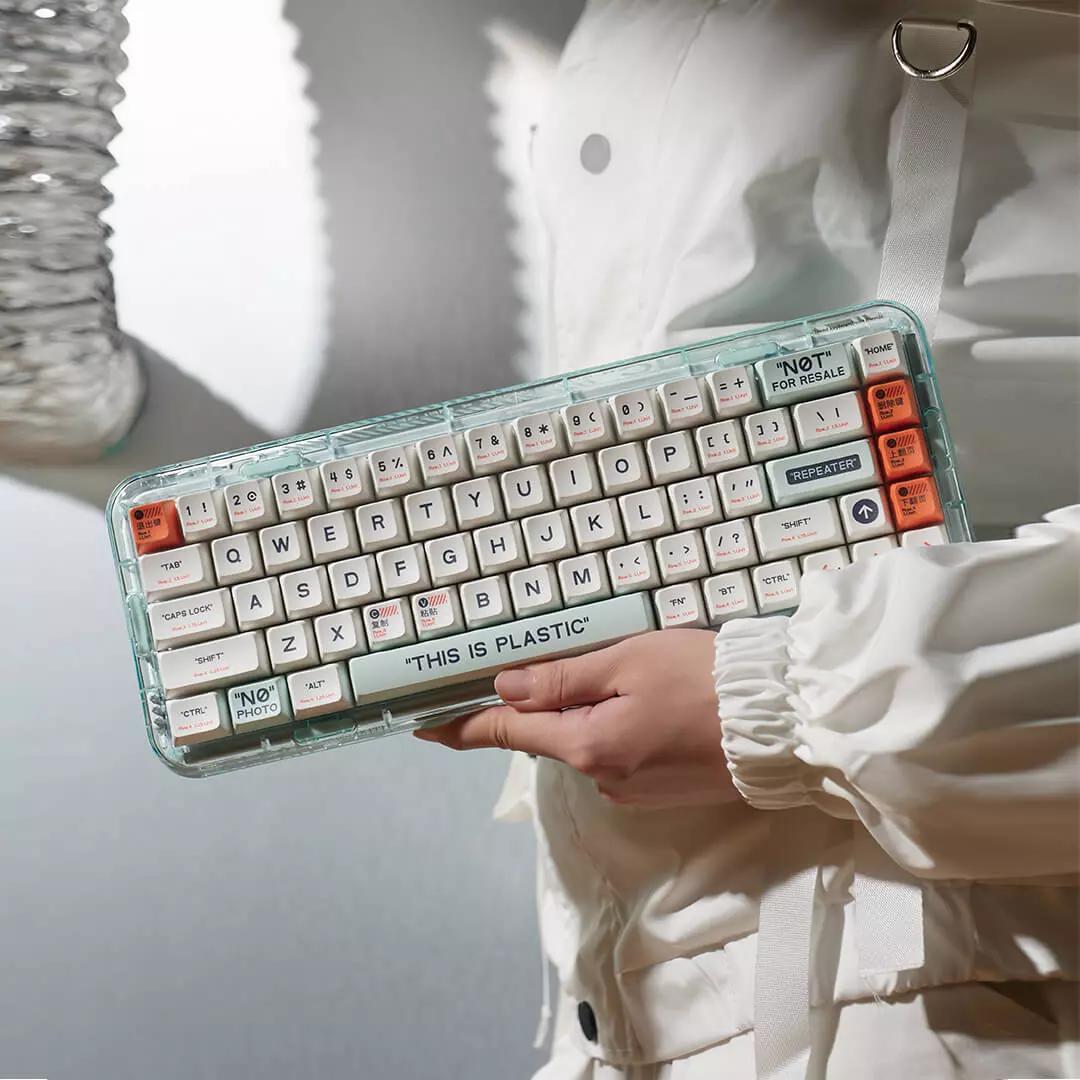 小米有品上架 MelGeek 透明机械键盘：三模连接、增强式结构设计