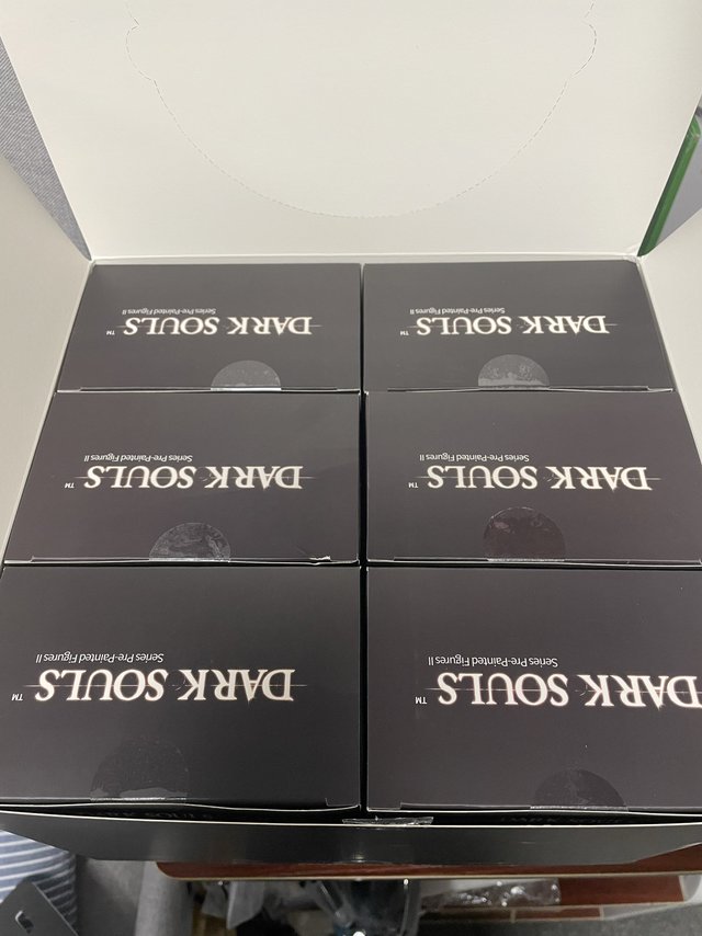 预定了小半年的黑魂盒蛋第二弹
