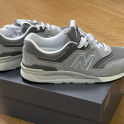 造型仍然经典，NEW BALANCE 997HCB