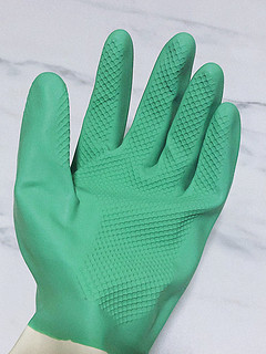 只要7.9的手套质量真的很好，记得看尺码