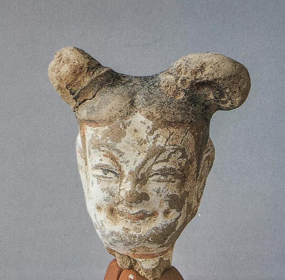 麦积山石窟，迷倒众生的“东方微笑”，冠绝于世的千年泥塑（多图，建议收藏）| 艺术新生活