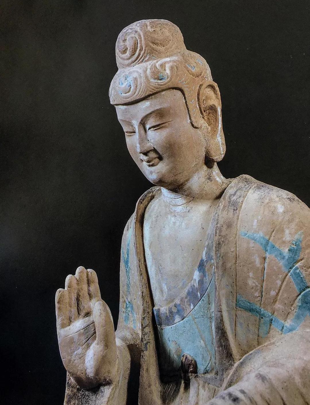 麦积山石窟，迷倒众生的“东方微笑”，冠绝于世的千年泥塑（多图，建议收藏）| 艺术新生活