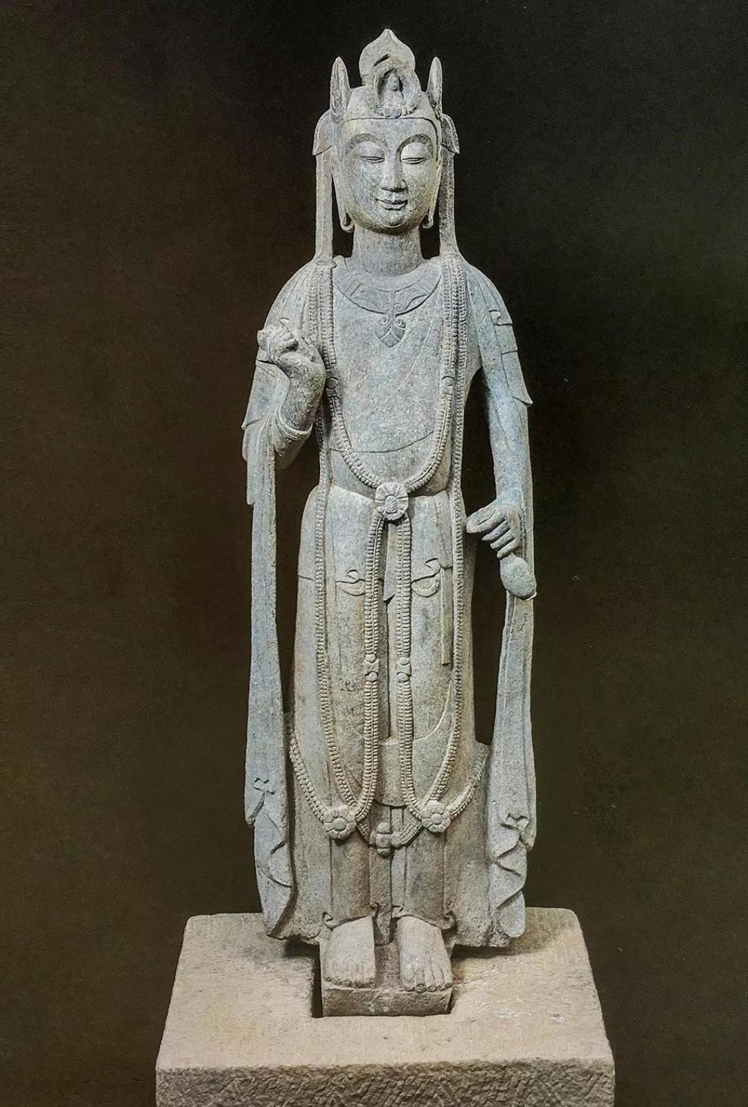 麦积山石窟，迷倒众生的“东方微笑”，冠绝于世的千年泥塑（多图，建议收藏）| 艺术新生活