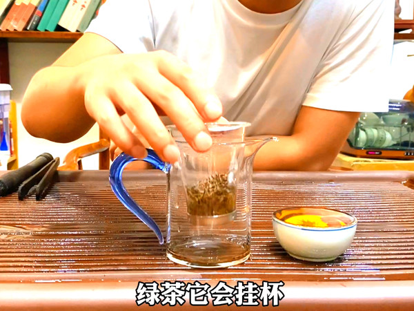 茶店小伙介绍一款好用的茶具，很多人都在用