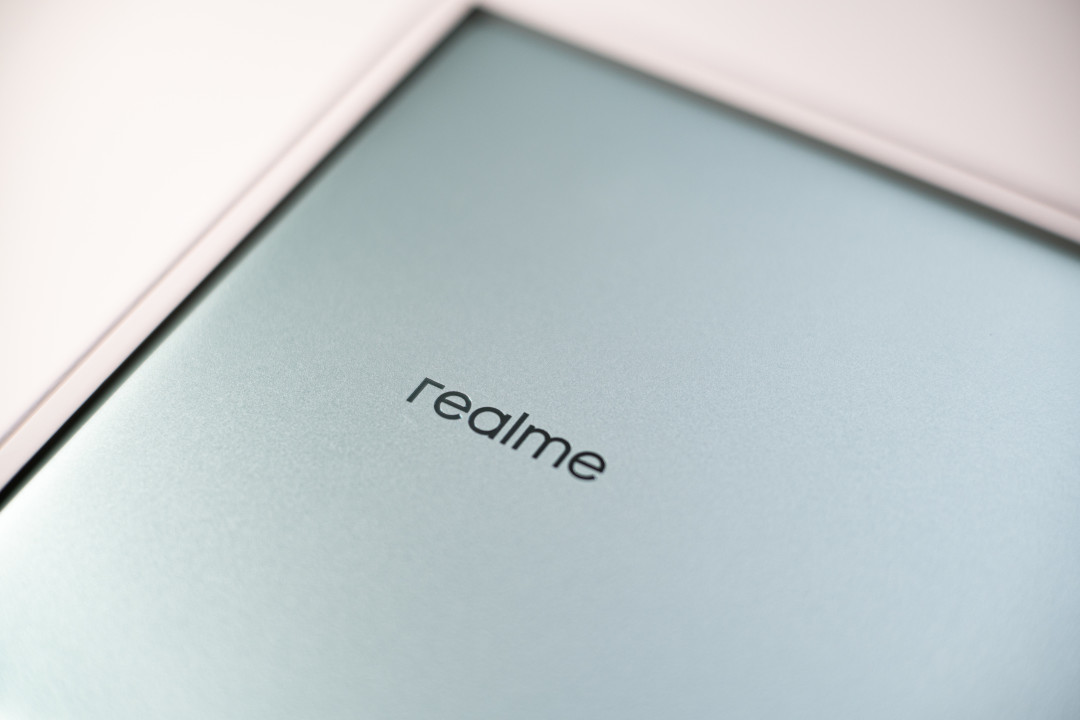 性能升级、散热更强,realme Book 增强版笔记本开箱