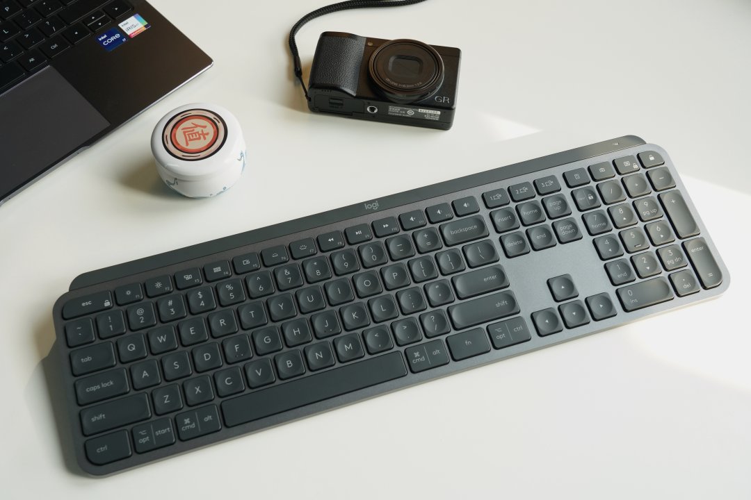 新品图赏:MX Keys+MX Masster 3强强联手,罗技虎年吉祥款键鼠礼盒