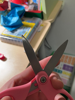 粉粉剪刀