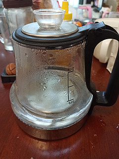 海尔净水器附件烧水壶。