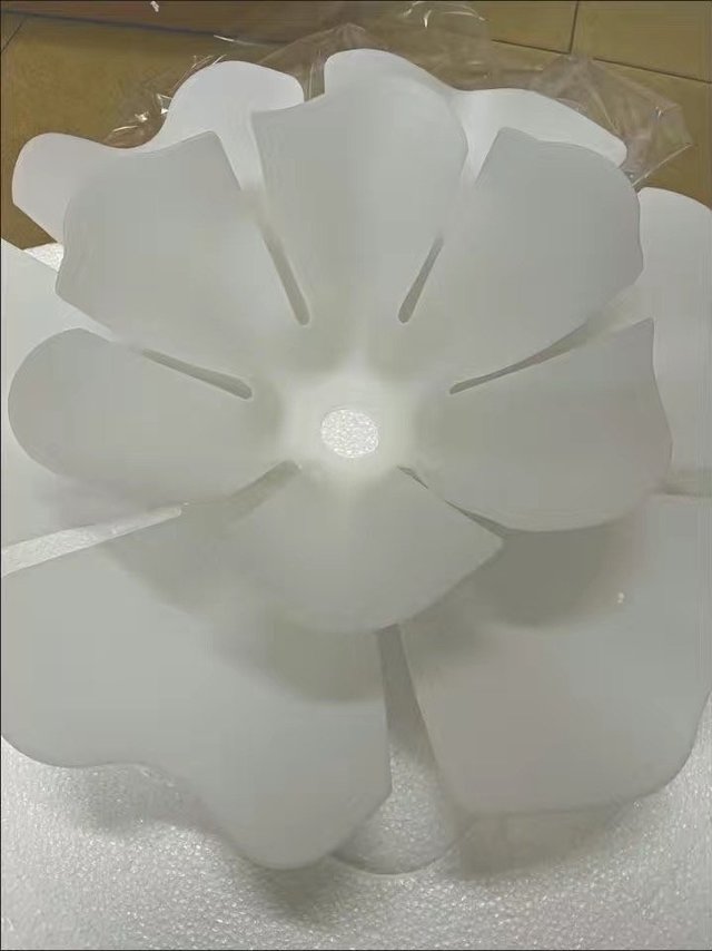 花瓣吊灯