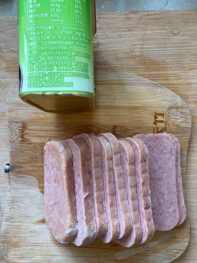 世棒肉类罐头
