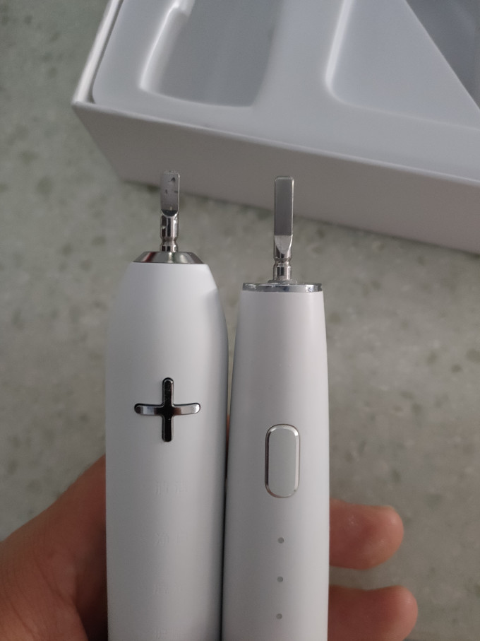 同同家电动牙刷