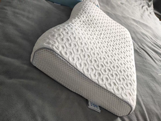 健康睡眠小助手--芝华仕乳胶枕
