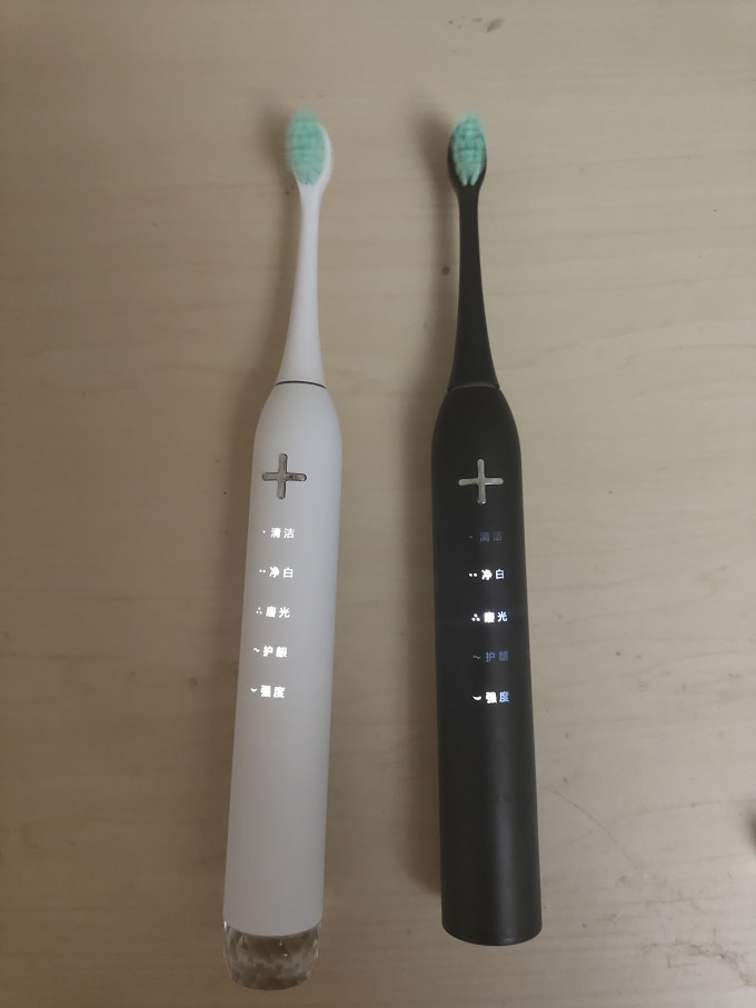 同同家电动牙刷
