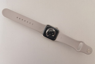 便宜300块钱的iwatch7，值得入手