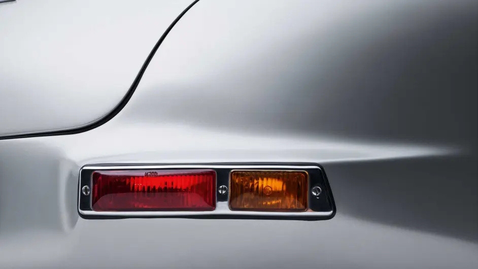 1.35亿欧元，拍卖史上最贵汽车——奔驰300 SLR Uhlenhaut Coupé