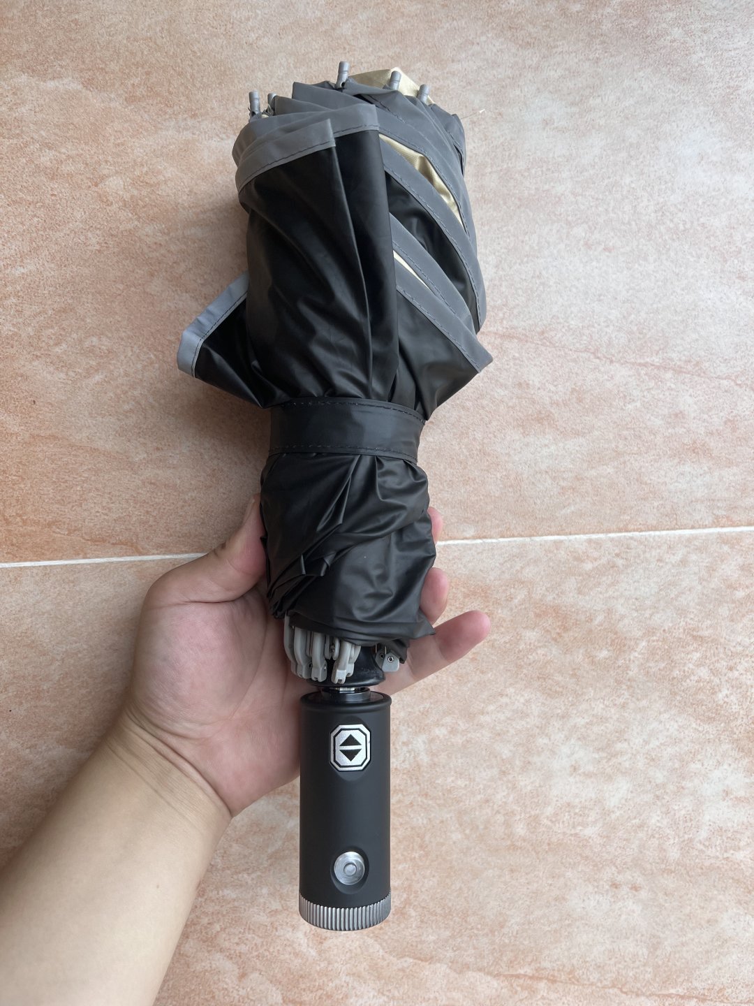 全自动三折叠黑胶反光雨伞258到手价