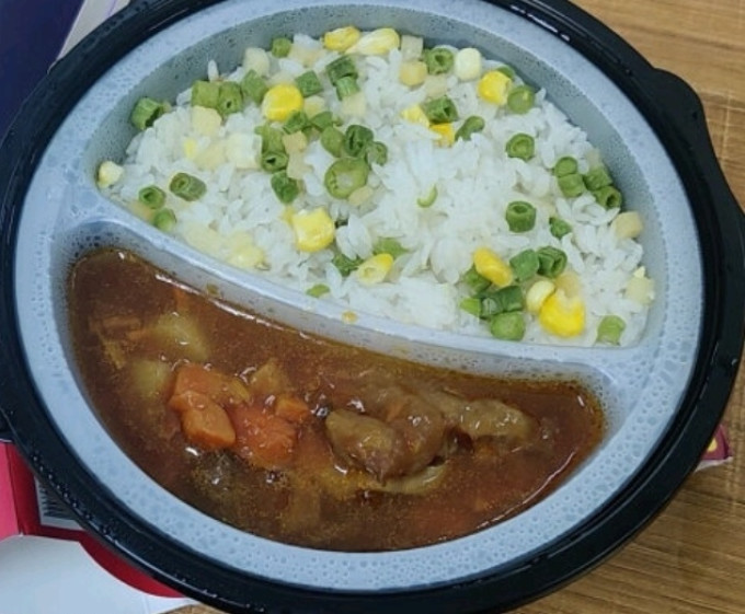 海底捞自热米饭值得一试