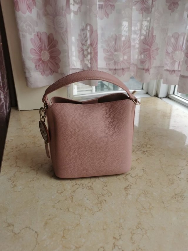 小女生的专属礼物-半坡牛皮包