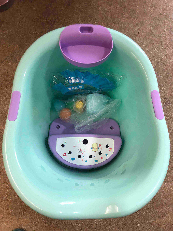儿童浴盆