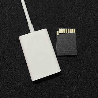 苹果 USB-C 转 SD 卡读卡器