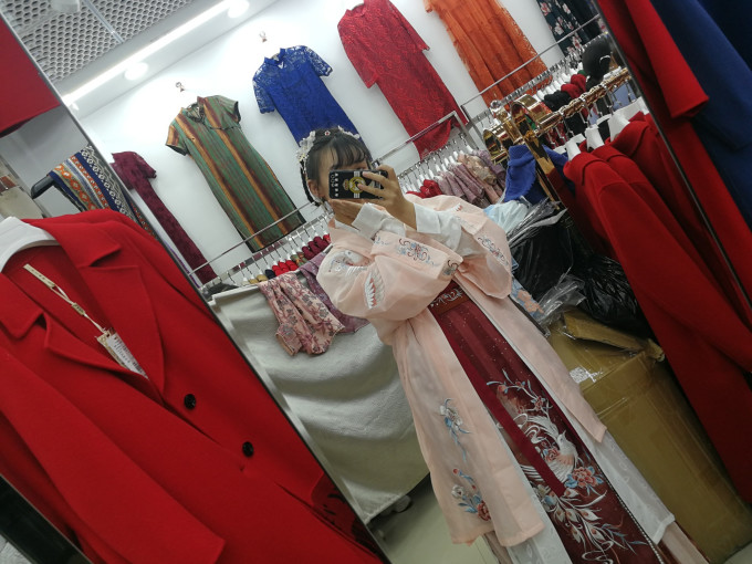 耀春汉服