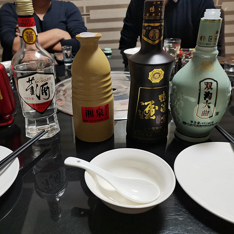 贵州只有茅台是好酒？错了！4款“低调”名酒，才是贵州人的心头好