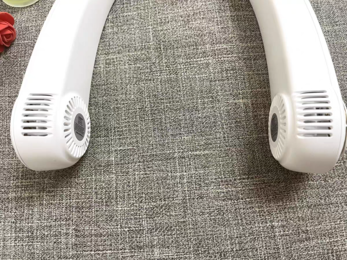 好意诗挂脖风扇