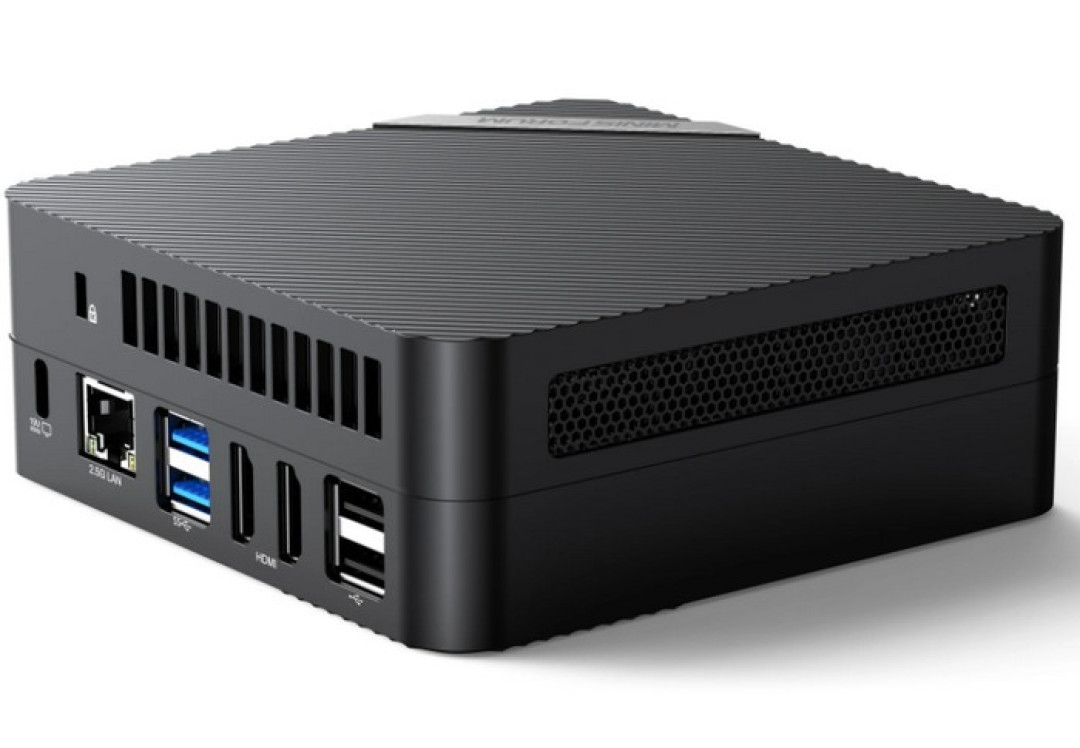 AMD锐龙平台:UM560 mini PC 迷你准系统、2.5G千兆、四路显示