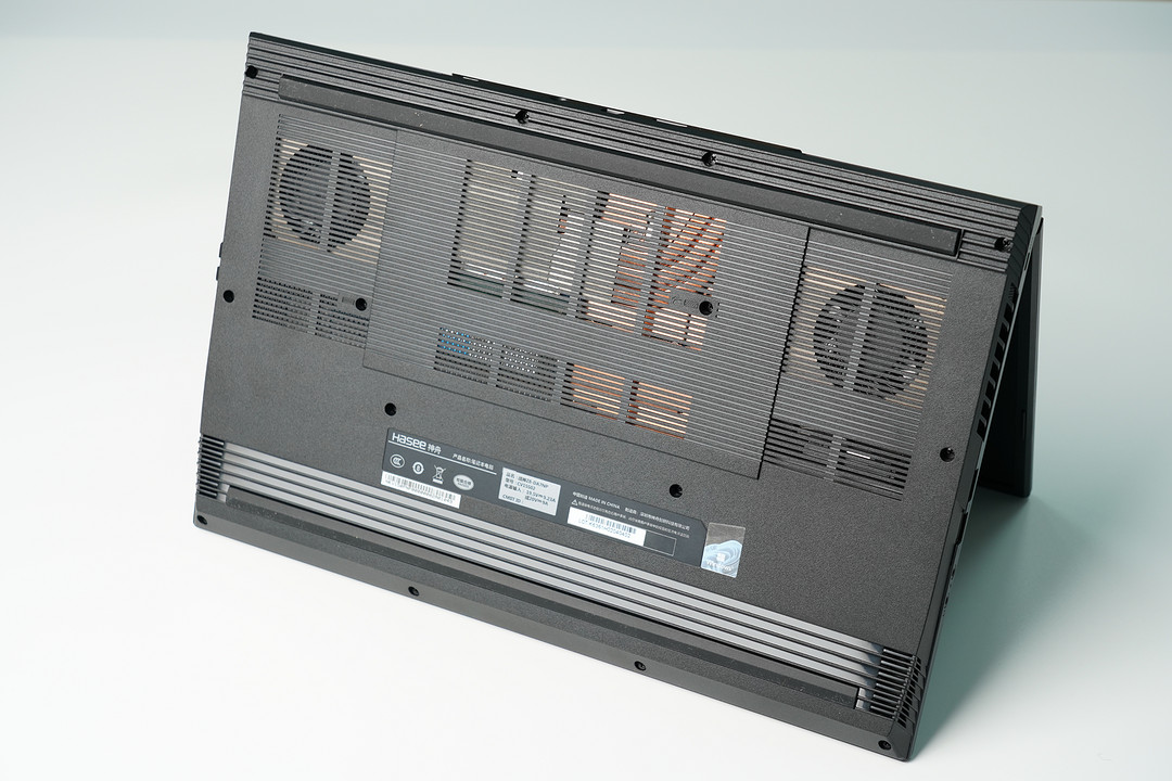 GeForce RTX 3060加持，DLSS提升游戏帧数，畅玩大作丨神舟 Z8-DA7NP 拆机图赏