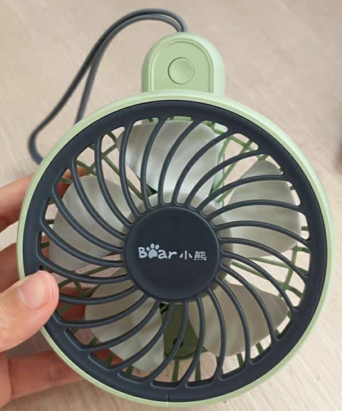 小熊电风扇