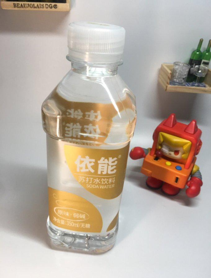 依能起泡饮用水