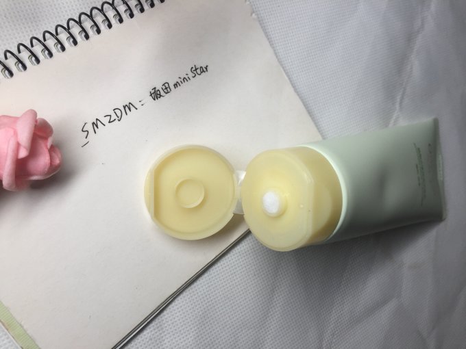 一叶子洁面乳