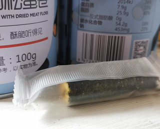 百草味海苔肉松蛋卷