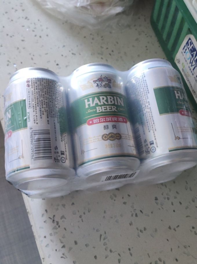 炎炎夏日来罐哈尔滨解解渴吧