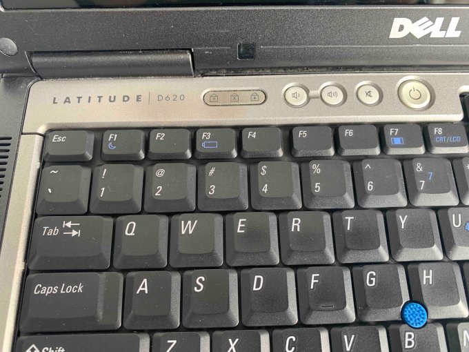 同事离职了送了我一台戴尔d620笔记本