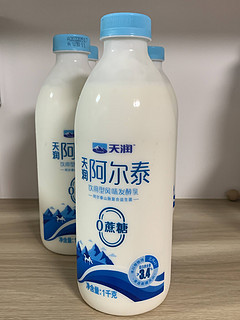  天润阿尔泰酸奶含94%生牛乳，强烈推荐