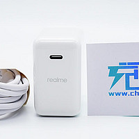 附赠也能充起一片天地，realme 65W充电器评测