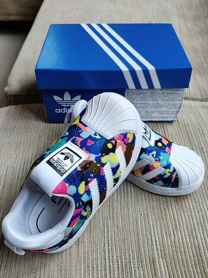 阿迪达斯学步鞋