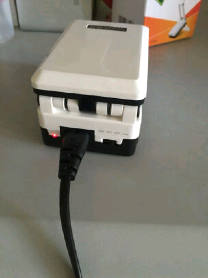 雅格普通台灯