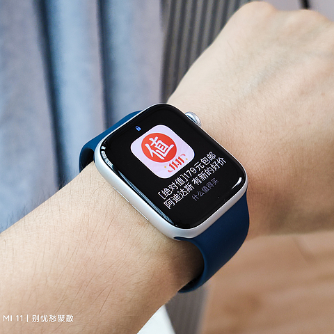 女生也适合 44mm款 Apple Watch SE