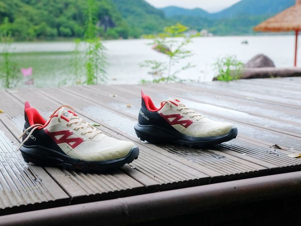 长的像越野跑鞋的徒步鞋，这天气正正好