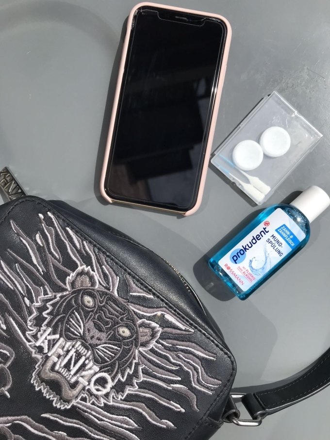 必固登洁漱口水