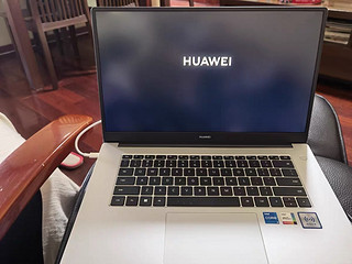 HUAWEI LMateBook D 1