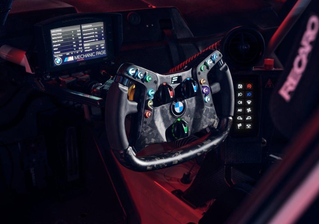 将于10月投产 宝马M4 GT4赛车官图发布