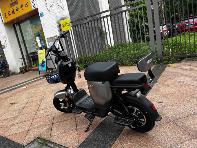 五星钻豹电动车
